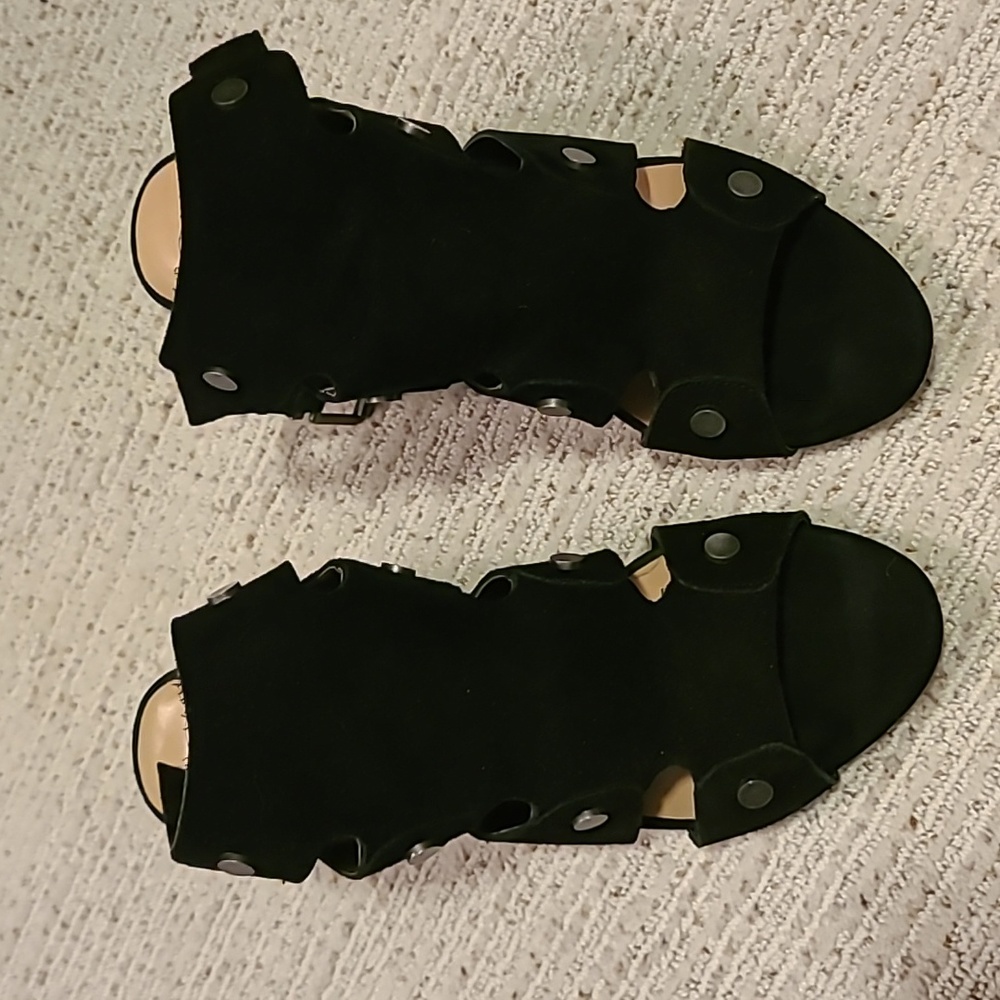 Audrey Brooke Black Sandals